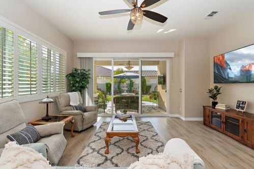 825 Sherwood Ct, Beaumont CA  92223-8556 exterior