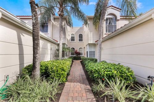 1550 Clermont Dr, Naples, FL 34109-0300