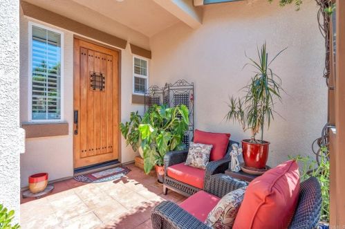 662 Canterbury Cir, Vacaville CA  95687-8225 exterior