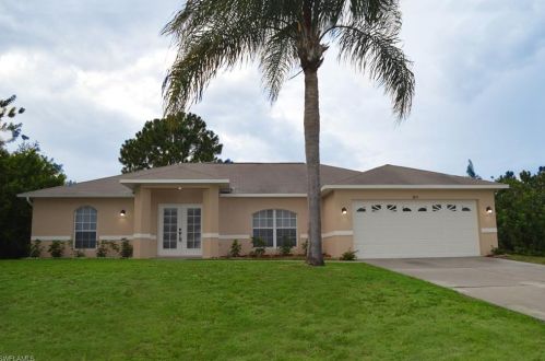 2814 33rd St, Lehigh Acres, FL 33976-4549