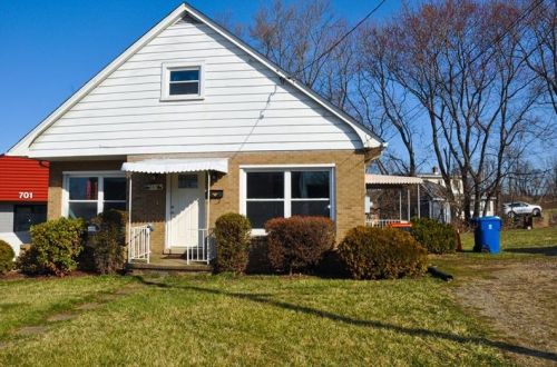 714 Depot St, Latrobe, PA 15650-1619
