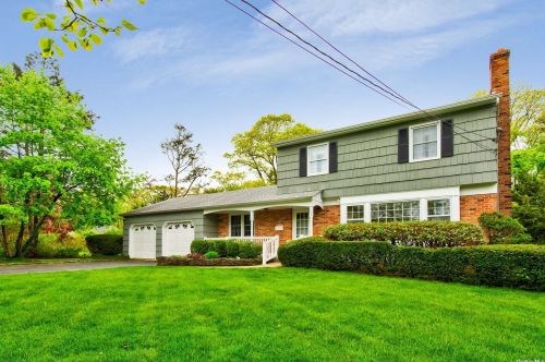 153 Maple Ave, Northport, NY 11768-2028