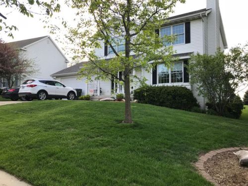 732 Cimmaron Dr, Nevada, IA 50201-2284
