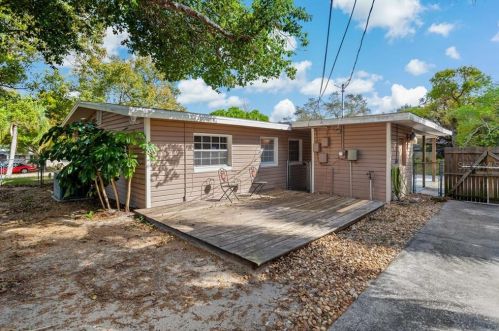 1002 Connecticut Rd, Tarpon Springs FL 34689-2830 exterior