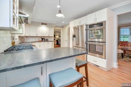 11 Cherokee Trl, Oakland NJ  07436-3011 exterior