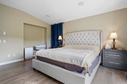 19920 Holly Dr, Santa Clarita CA  91350-3698 exterior