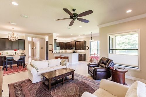 3805 Columbia Ct, Naples, FL 34119-8649