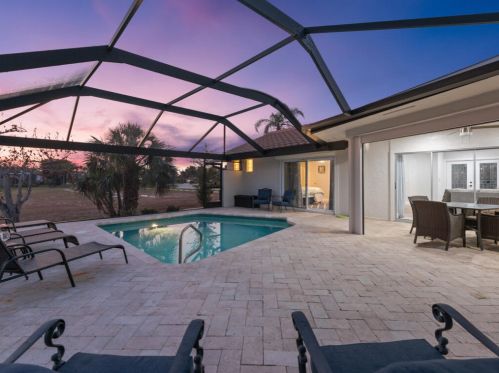 773 Holly Ct, Marco Island FL  34145-1915 exterior