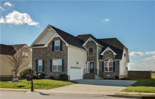 878 Samantha Ln, Clarksville, TN 37040-2576