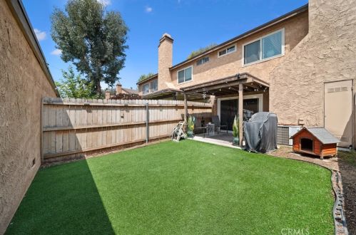 71 Center St, Redlands CA  92373-8174 exterior