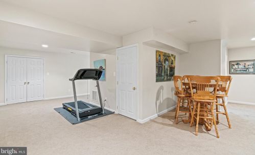 15063 Gaines Mill Cir, Haymarket VA  20169-4500 exterior