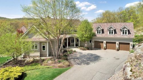 83 Salierno Rd, Tuxedo Park, NY 10987-4712