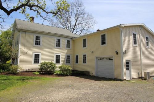 64 East St, Bethlehem, CT 06751-1801