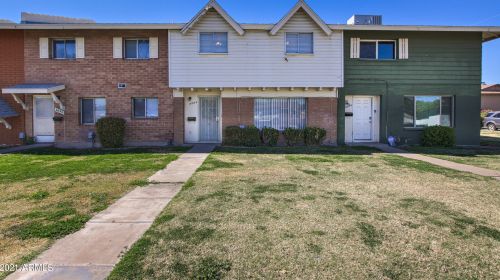 6694 43rd Ave, Glendale, AZ 85301-4204
