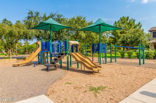 966 Wallrade Ln, Gilbert AZ 85296-1492 exterior