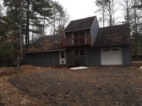 568 Mountain Rd, Glens Falls, NY 12804-8432