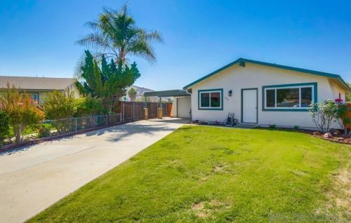 9907 Saddleback Dr, Lakeside, CA 92040-3411