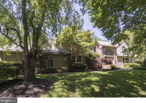 10 Dogwood Hill Ln, Chadds Ford, PA 19317-9106