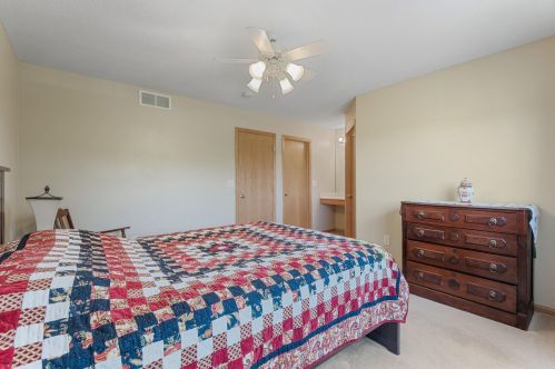 641 19th Pl, Spectacle Lake MN  55008-9324 exterior