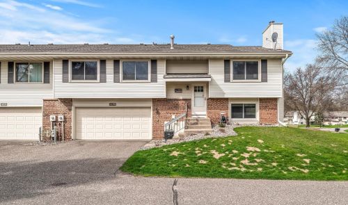 4126 Goldenrod Ln, Minneapolis, MN 55441-1238