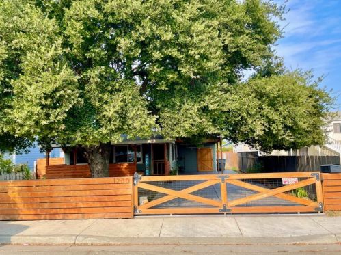 1230 M St, Newman, CA 95360-1025