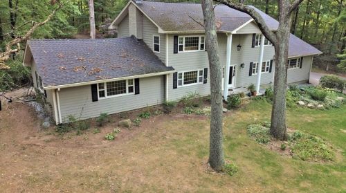 271 Pine Swamp Rd, Cumberland, RI 02864-1117