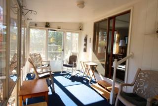 27 Shore Dr, Raymond, NH 03077-1312