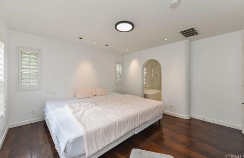 28 Climbing Vine, Irvine CA  92603-0200 exterior