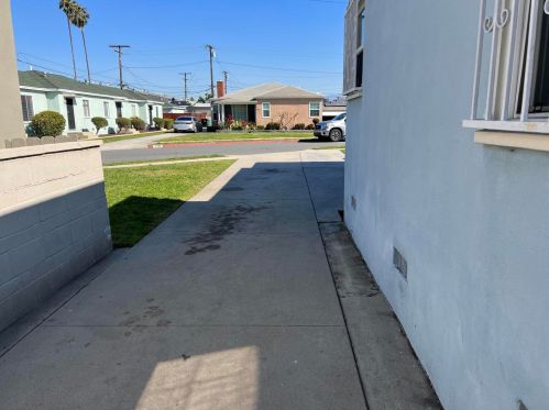 4916 Brompton Ave, Bell CA  90201-3730 exterior