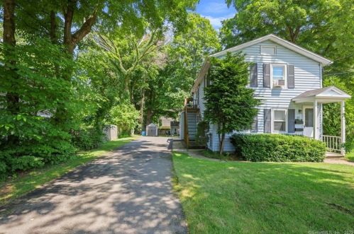 29 Mansfield St, Bethel, CT 06801-1710