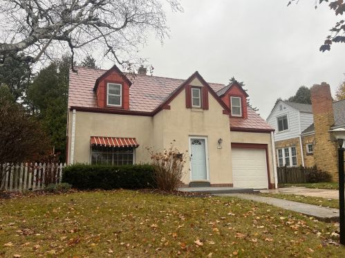 1128 6th St, Manitowoc WI  54220-2842 exterior
