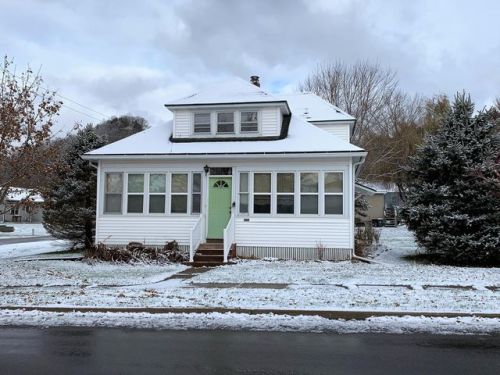 102 Mount Nebo St, Viola, WI 54664-7031