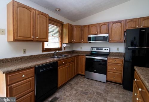 768 Bluewater Blvd, Mineral VA  23117-4945 exterior