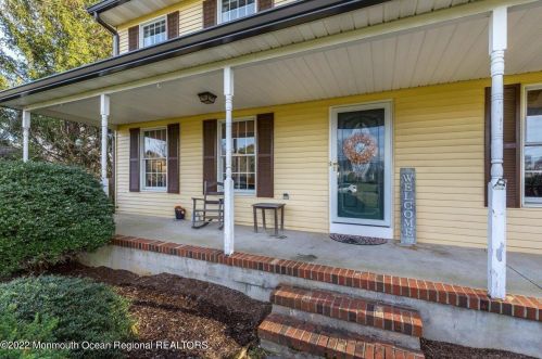 220 Long Swamp Rd, Plumsted Township NJ  08533-2028 exterior