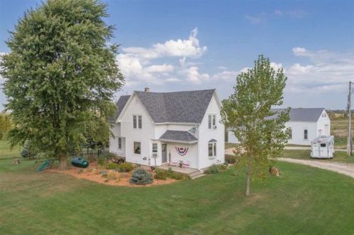 6754 Roffer Dr, Wayside, WI 54126-9403