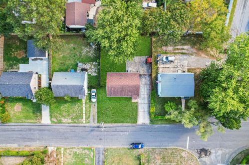 170 Davidson St, Wheatley Heights, NY 11798-4420
