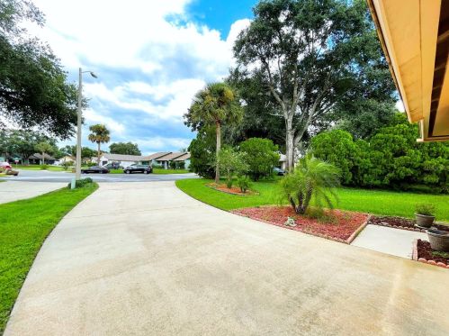 970 Abby Ridge Ct, Kissimmee, FL 34747-1205