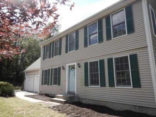 86 Riverview Dr, Lyme, CT 06371-1451
