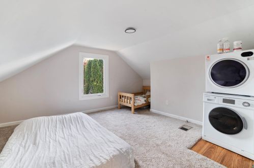 2133 Minnesota Ave, Duluth MN  55802-2440 exterior