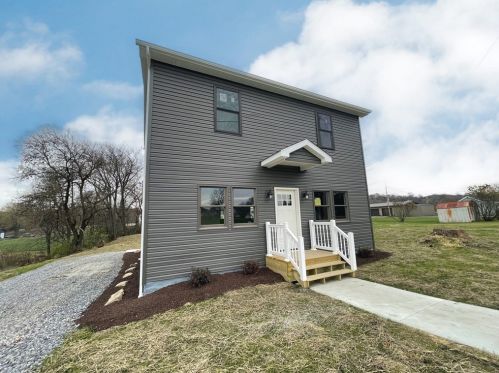 238 Reserve Sq, Wampum, PA 16157-4850