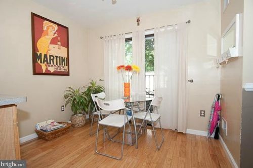 7928 Spring Forest Ct, Springfield VA  22152-3623 exterior