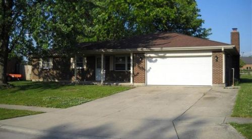 216 Lincoln Dr, Celina, OH 45822-9787