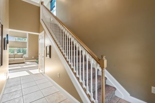 360 Cherokee Dr, Beaver Falls, PA 15010-8478