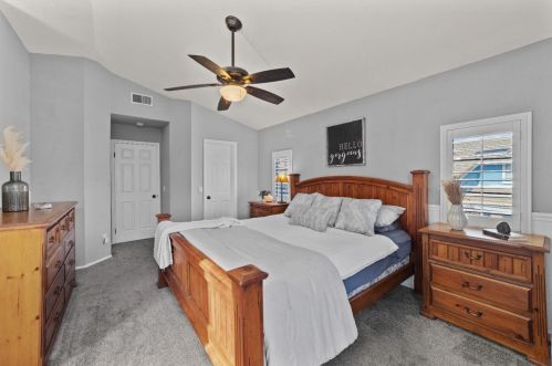 8856 Hiddenspring Way, Elk Grove CA  95758-6153 exterior