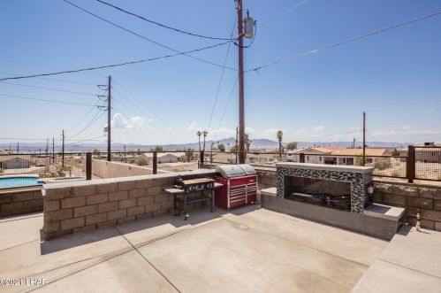 2481 Inverness Dr, Lake Havasu City AZ  86404-1272 exterior
