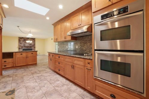 21121 Copperopolis Rd, Linden, CA 95236-9721