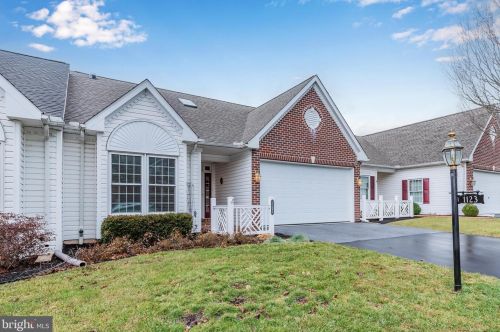 1123 Country Club Rd, Camp Hill PA  17011-1023 exterior