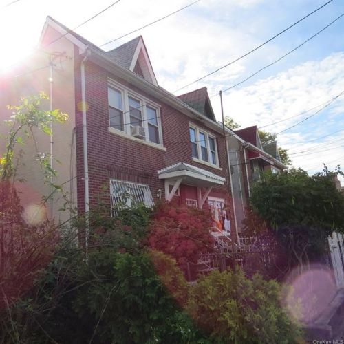 4028 Paulding Ave, Bronx, NY 10466-4722