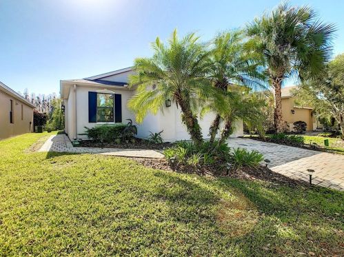 688 Grand Canal Dr, Kissimmee, FL 34759-4360