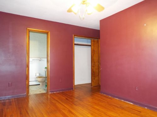 523 Perimeter Dr, Covington KY  41018-2272 exterior